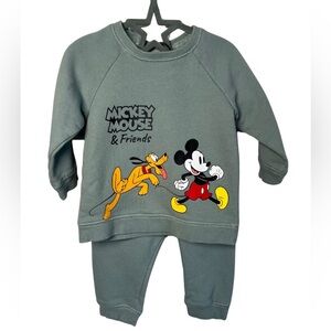 H&M Mickey Mouse & Friends Green Sweatshirt and Pants Set 6-9 Months Baby
